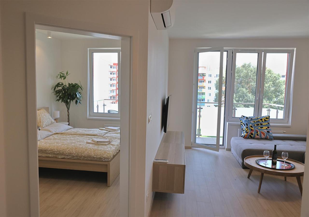 New Cozy 2 Room Pink Apartment Bratislava 058 Exterior photo