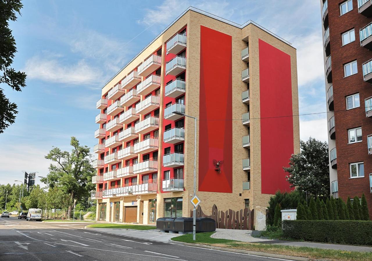 New Cozy 2 Room Pink Apartment Bratislava 058 Exterior photo